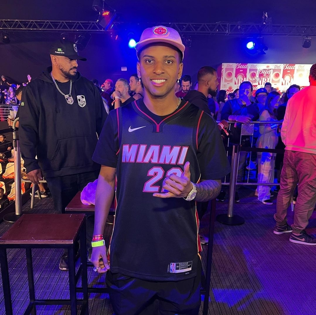 Madrid Universal on X: "Image: Rodrygo at the NBA Finals last night. https://t.co/I17EVtmW1W" / X